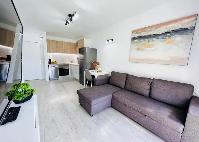 Апартаменти Romantic In Windsor Park