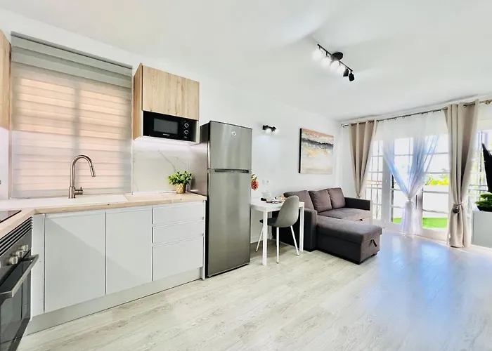 Romantic In Windsor Park Адехе