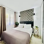 Romantic In Windsor Park Apartment
